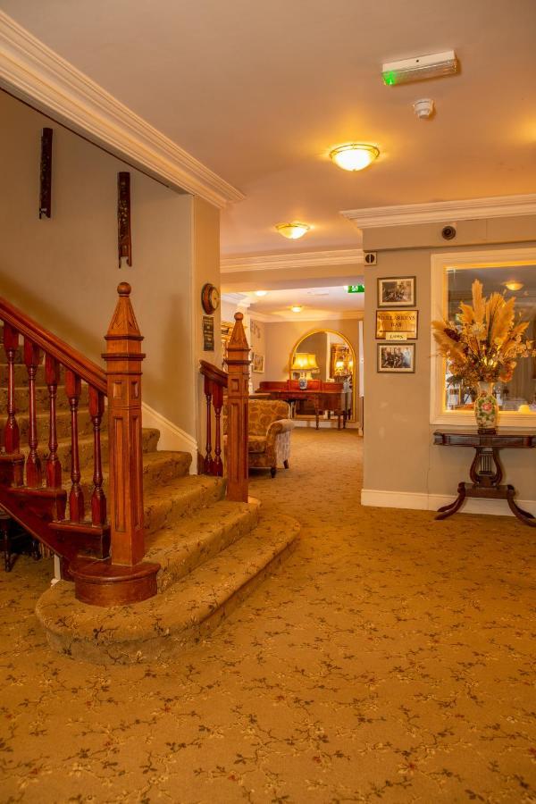 Foyles Hotel كليفدين المظهر الخارجي الصورة
